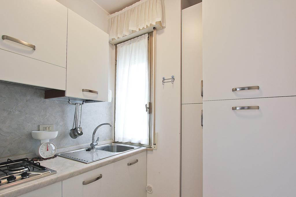 Ferienwohnung Residenza Ibsen Lignano Sabbiadoro Zimmer foto